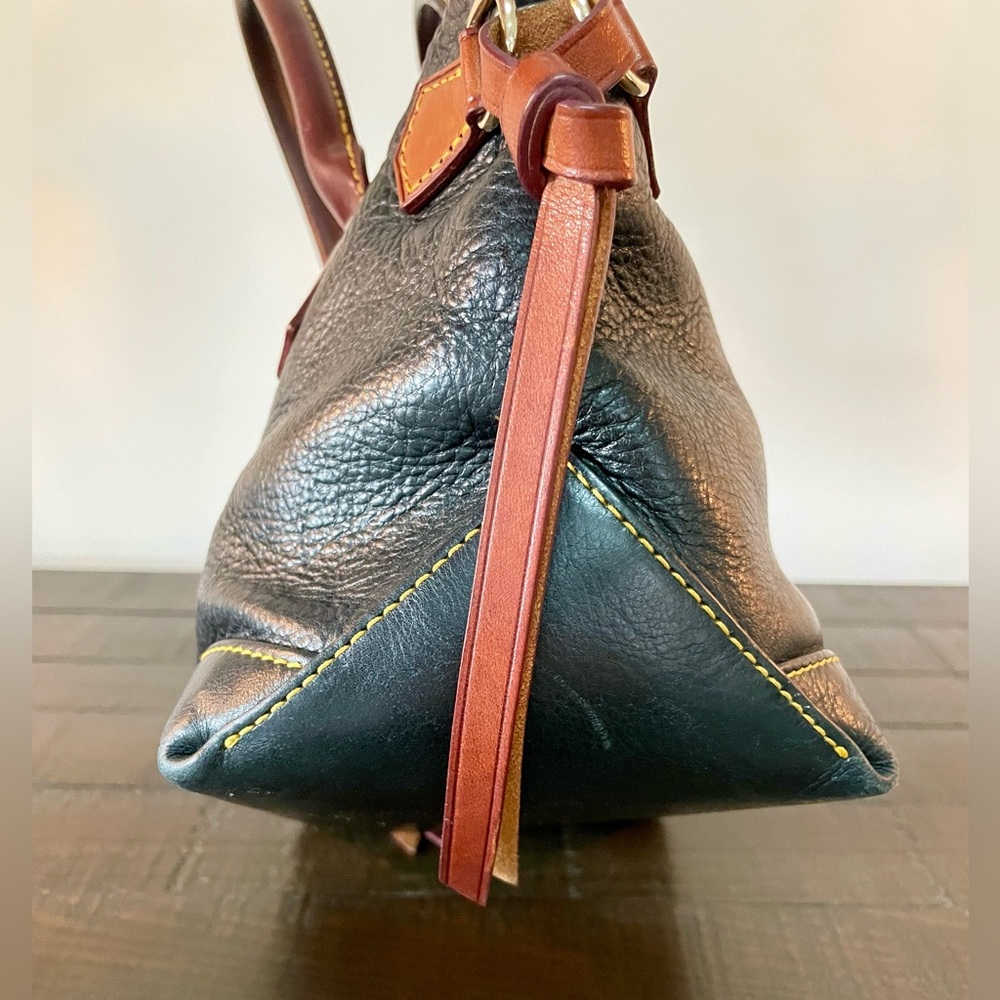 Vintage Dooney and Bourke Mini Satchel J0930427 - Picture 6 of 15